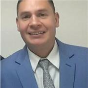 Profesor de gastronomía que enseña todo sobre servicio de Alimentos y Bebidas